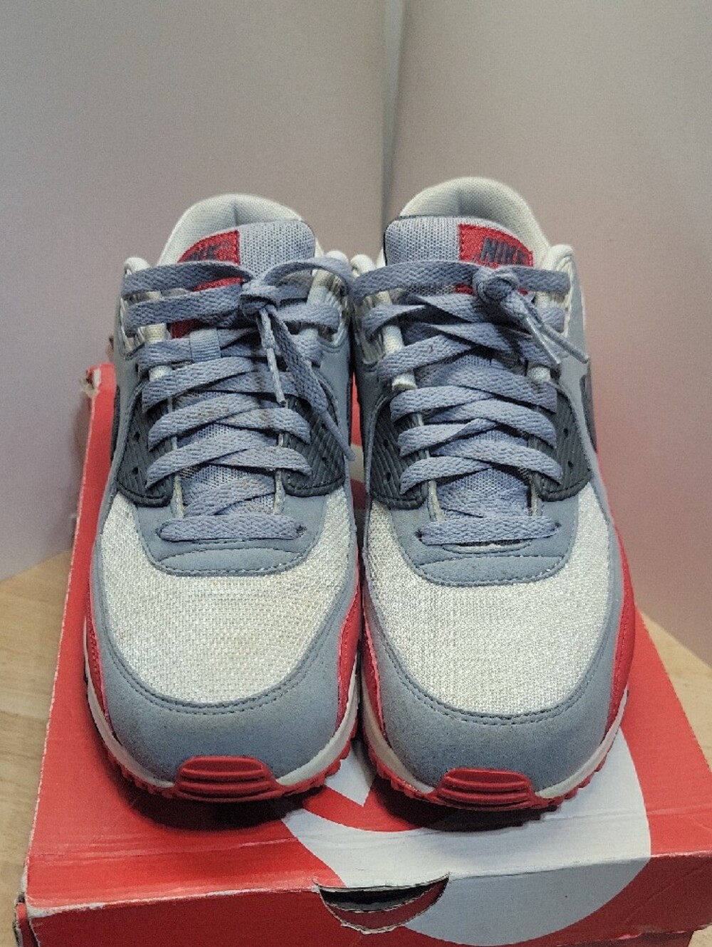 Nike Air Max 90 Essential in Light Gray, Red, Black - Picture 2 of 7
